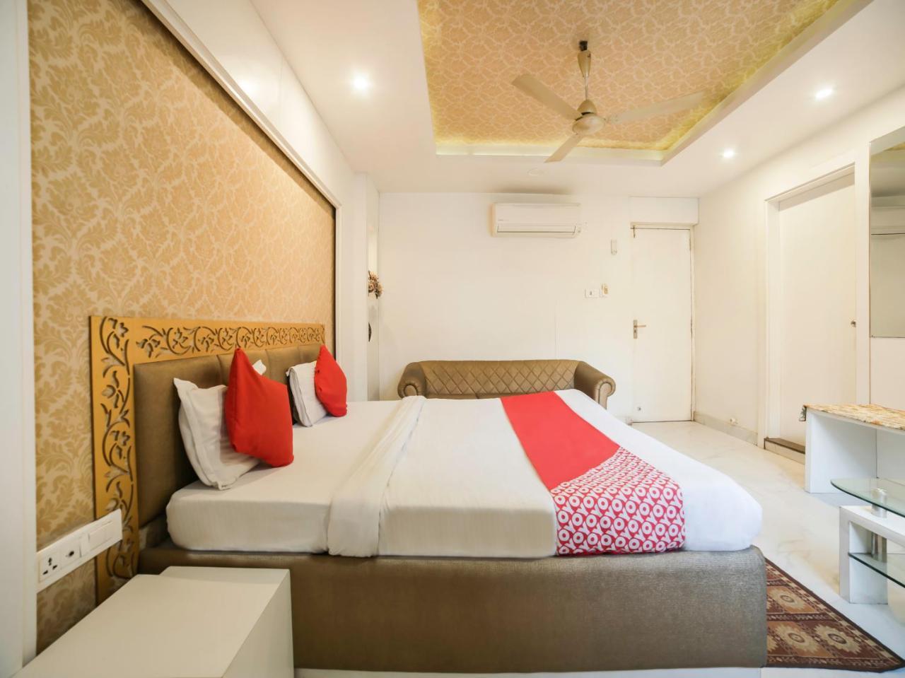 Oyo 10277 Hotel Delux Golden Ádzsmir Kültér fotó