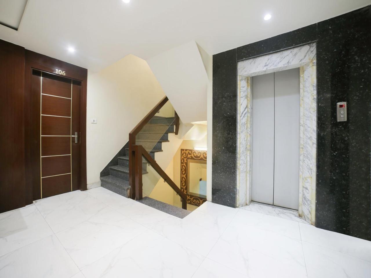Oyo 10277 Hotel Delux Golden Ádzsmir Kültér fotó